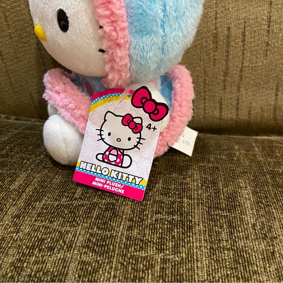 Rare 2014 Hello Kitty Winter Wonderland Eskimo Plush 6” Sanrio Blip - Picture 3 of 3